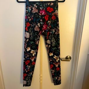 Old Navy Active Legging with floral print